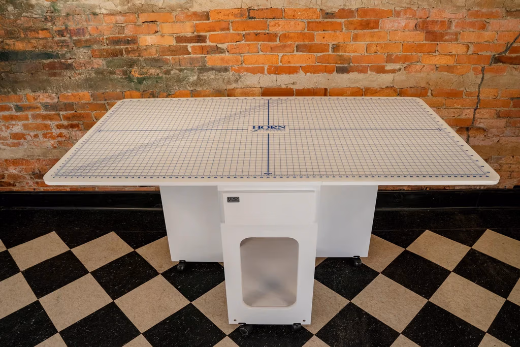 horn 2211 cutting table compact and space efficient cutting table design