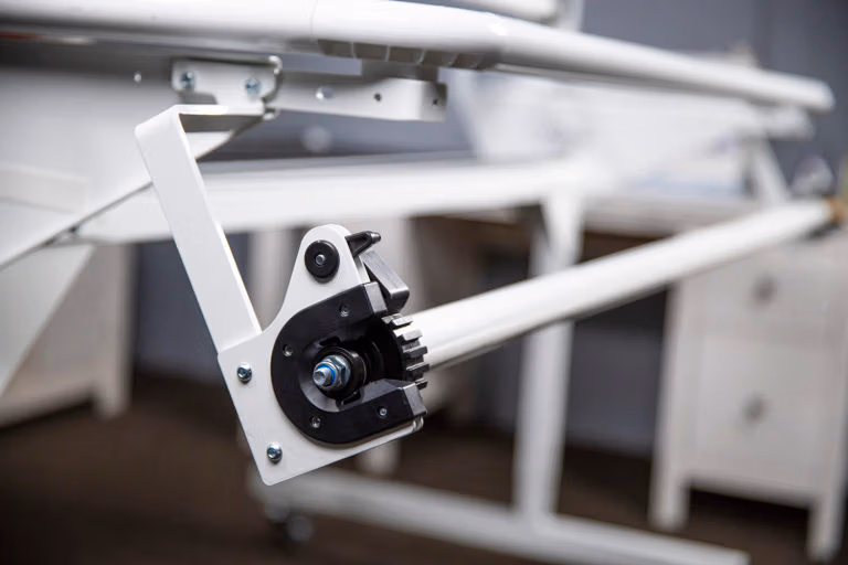 HQ Little Buddy perfect for small quilt projects easier handling